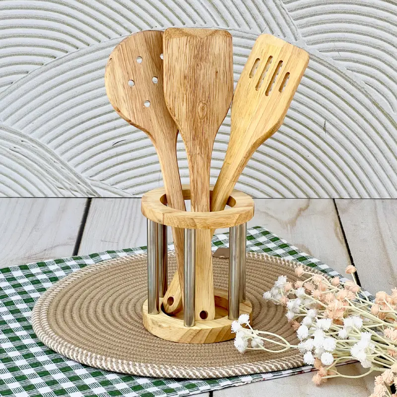 wooden-cylindrical-spoon-holder