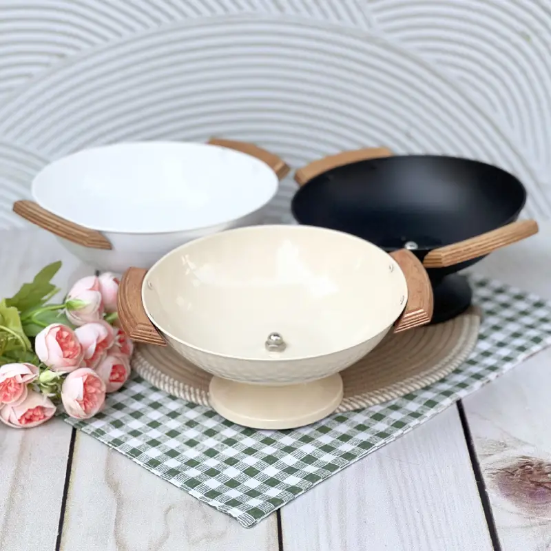 nut-bowl-with-metal-base