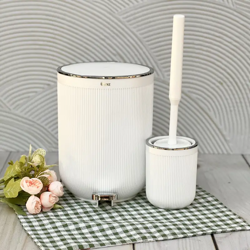 trash-can-brush-white