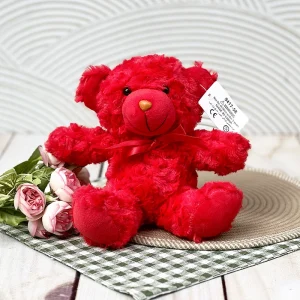 عروسک خرس قرمز